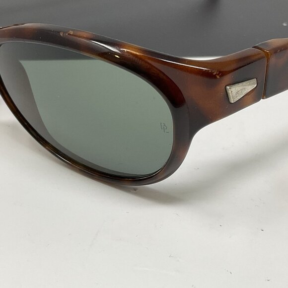 Vintage B&L Ray Ban Sleek Tortoise G15 Sunglasses W2755 Light Scratches main image 9